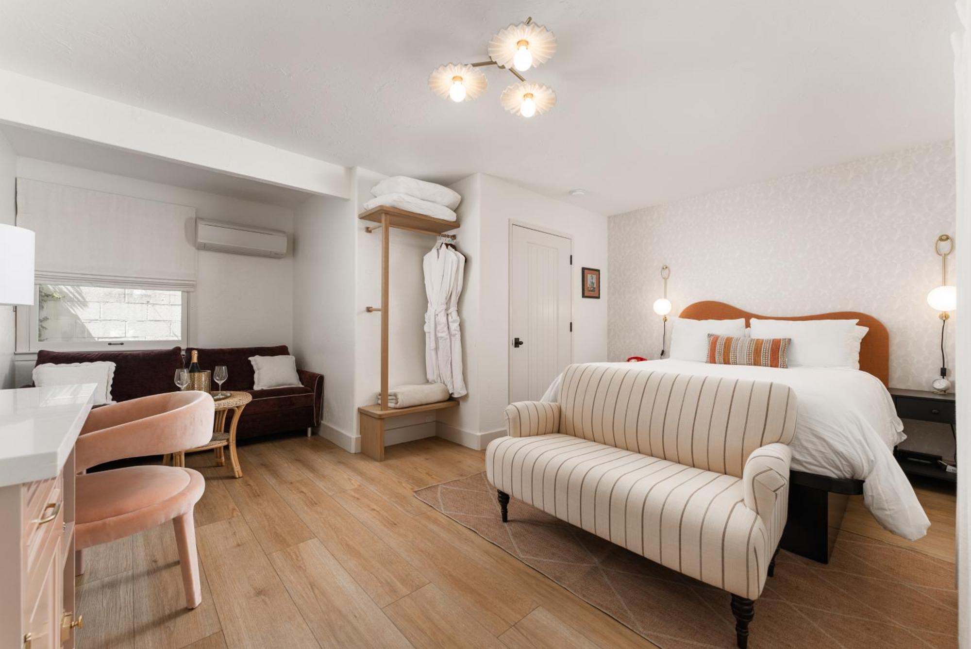 Petit Soleil - Bed, Breakfast And Bar Bed & Breakfast San Luis Obispo Exterior photo