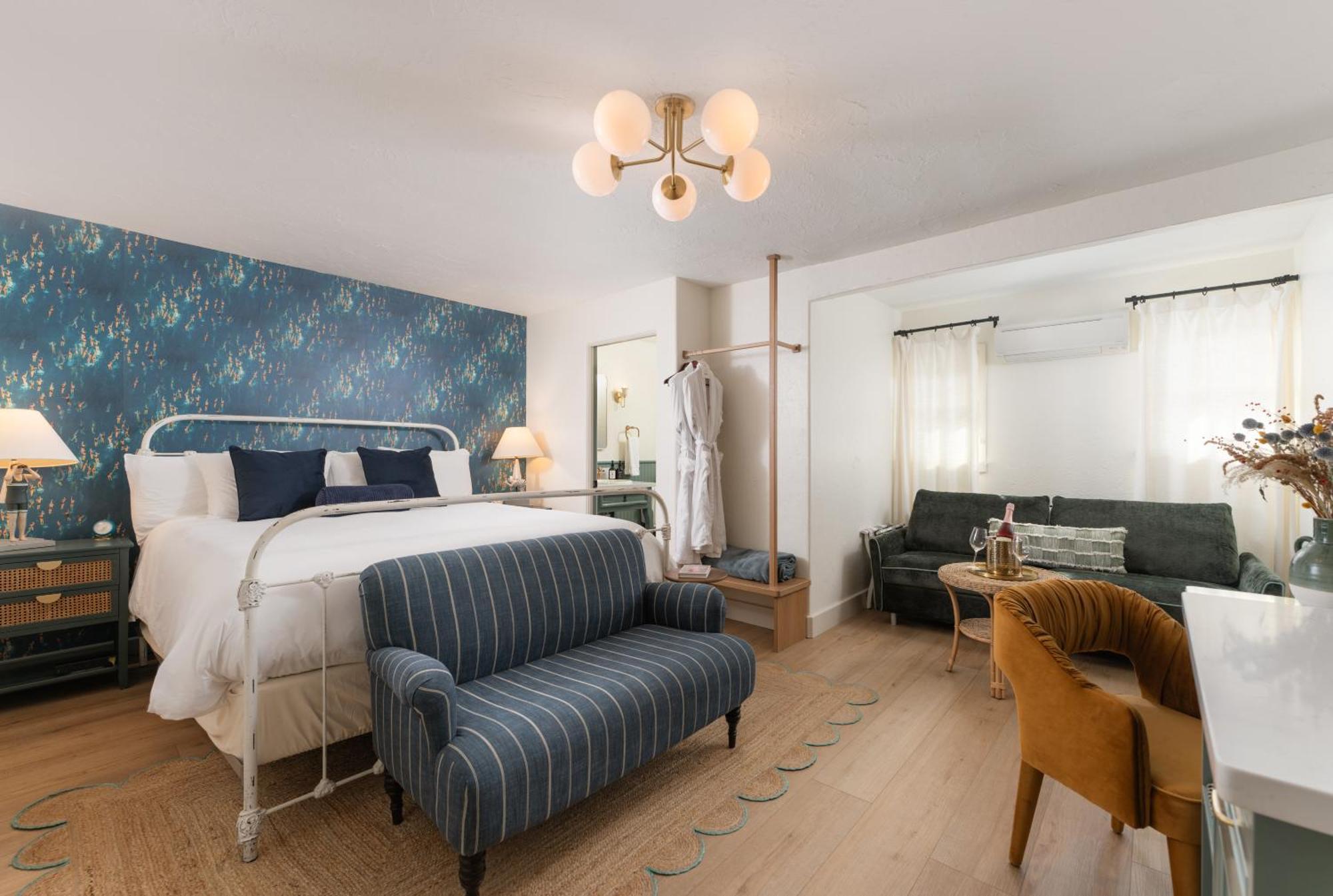 Petit Soleil - Bed, Breakfast And Bar Bed & Breakfast San Luis Obispo Exterior photo