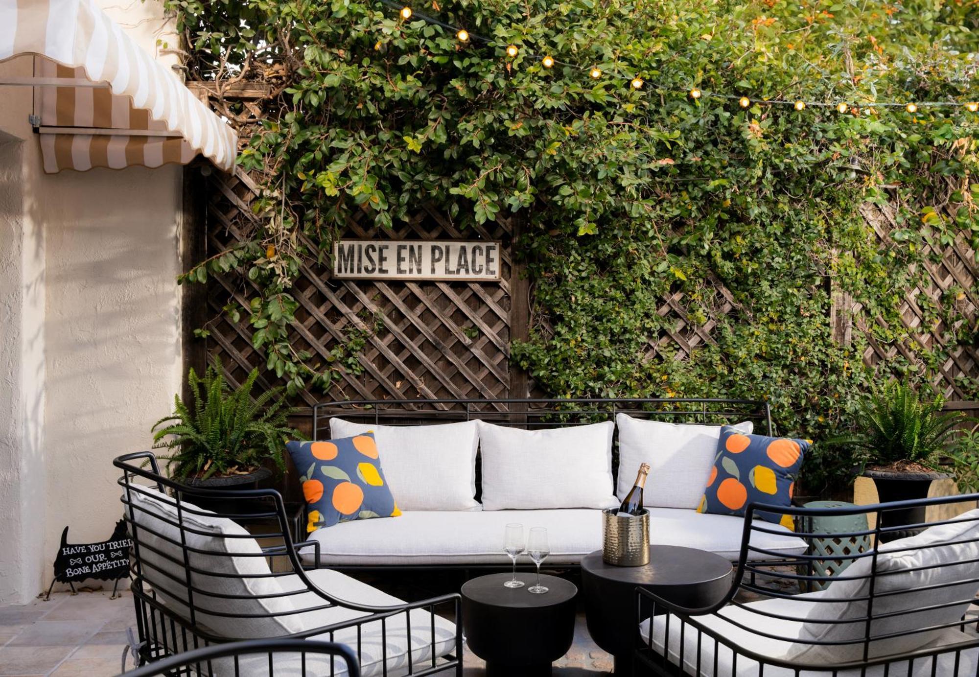 Petit Soleil - Bed, Breakfast And Bar Bed & Breakfast San Luis Obispo Exterior photo