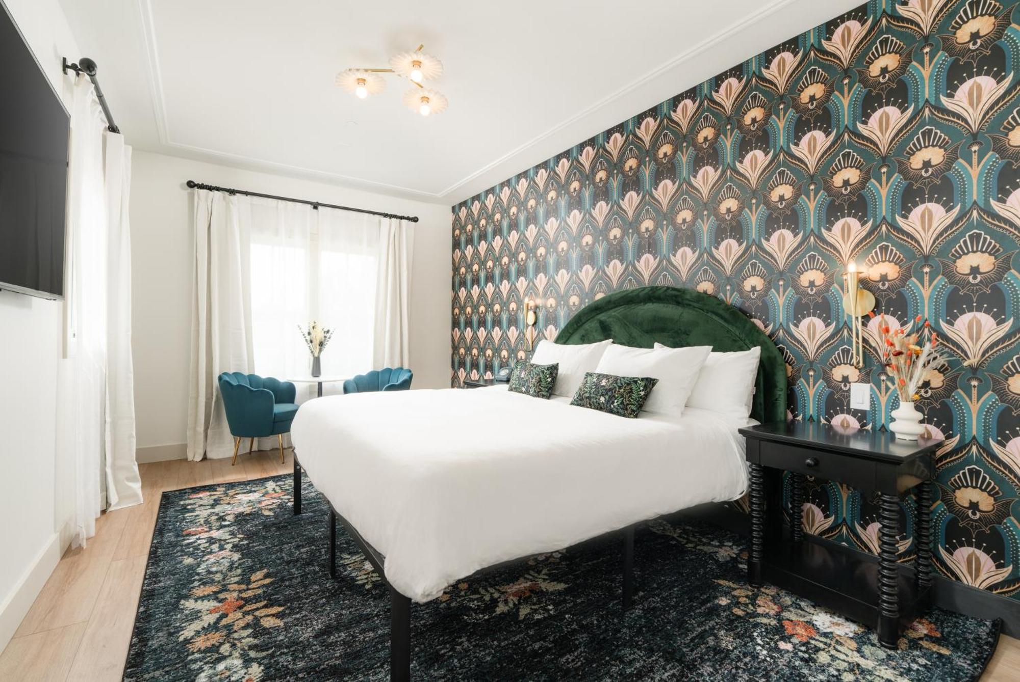 Petit Soleil - Bed, Breakfast And Bar Bed & Breakfast San Luis Obispo Exterior photo